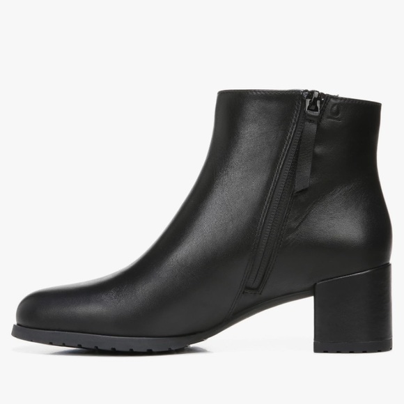 Naturalizer Black Weatherproof Leather Bootie Ankle Boot - Picture 1 of 13